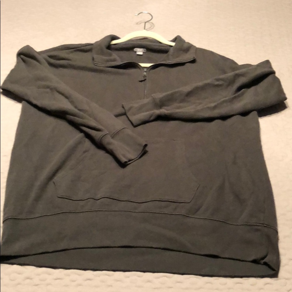 Comfy oversized sweatshirt, women’s medium.